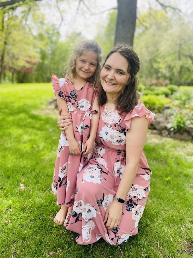 the curious schoolhouse mom and daughter